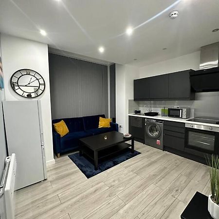 Luxurious 2 Bedroom Flat Beeston Hill エクステリア 写真