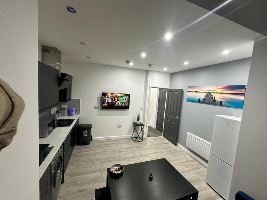 Luxurious 2 Bedroom Flat Beeston Hill エクステリア 写真
