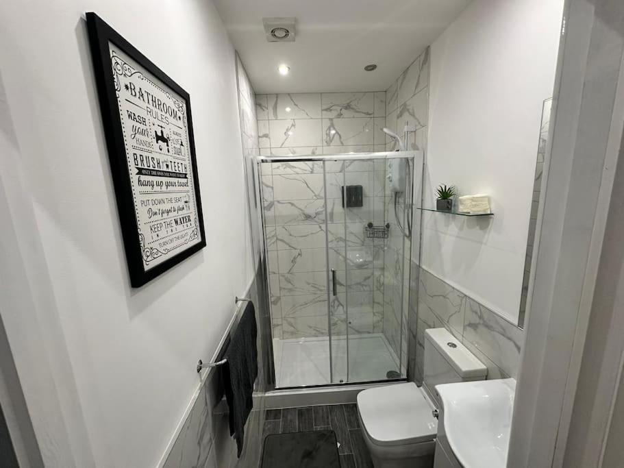 Luxurious 2 Bedroom Flat Beeston Hill エクステリア 写真